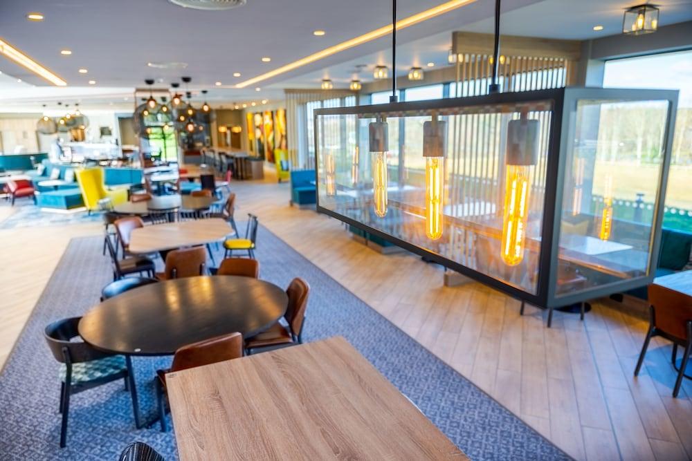 Hampton By Hilton Blackburn ブラックバーン エクステリア 写真